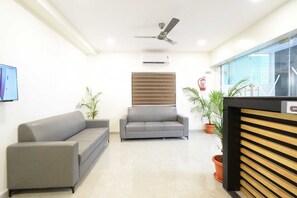 House | Reception - Townhouse Oak NFC Crossway Hyderabad (Hyderabad)