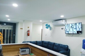 House | Reception - Townhouse Oak NFC Crossway Hyderabad (Hyderabad)