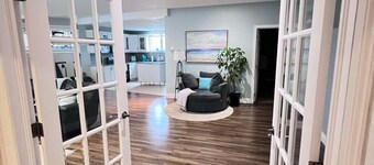 Close to beachSAUNA & Movie Room,/Sherkston