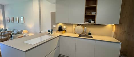 Fridge, microwave, dishwasher, coffee/tea maker