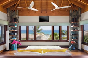 5 bedrooms, in-room safe, desk, iron/ironing board