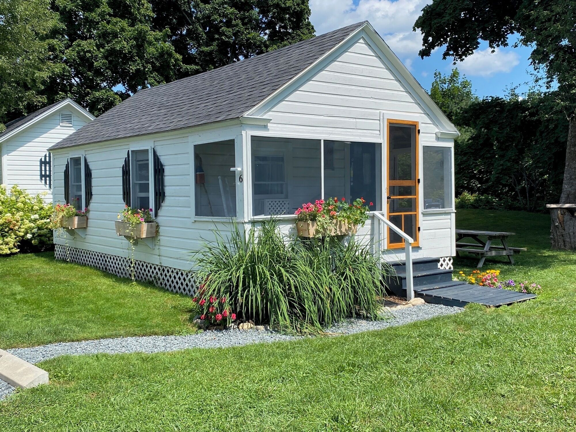 Family Cottage, Multiple Beds | Premium bedding, iron/ironing board, free WiFi, bed sheets