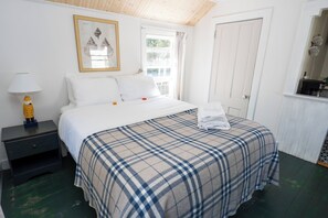 Suite estudio, 1 cama Queen size | Ropa de cama de alta calidad y tabla de planchar con plancha 