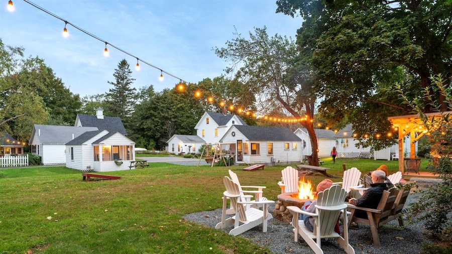 Bar Harbor Cottages & Suites