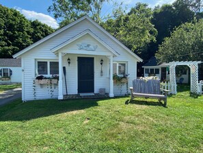 Casa de campo luxo, 1 quarto | Roupas de cama premium, ferros/tábuas de passar roupa, Wi-Fi de cortesia