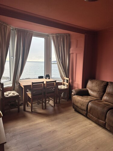 Romantic quirky seafront flat with unique alcove cabin beds