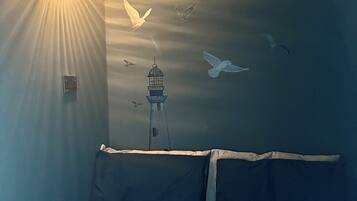 Iron/ironing board, WiFi, bed sheets