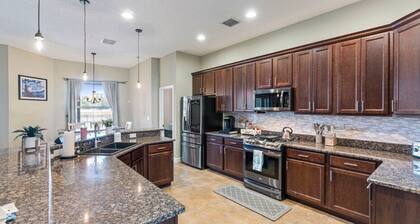 Casa Parma-Private Home-Screened Patio-10