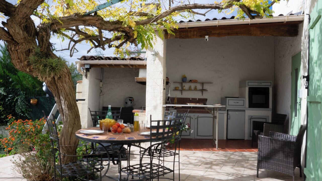Apartment, Garden View | Outdoor dining