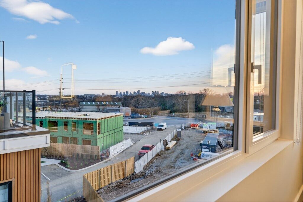 Deluxe Townhome, 4 Bedrooms | Interior