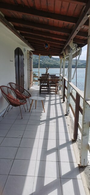 Outdoor dining - New! Tikanot'la haut Exceptional view of Grande Anse beach (Deshaies)