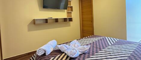 Dobbeltrom – comfort, bakgårdsutsikt | Skrivebord, skrivebord for bærbar PC og wi-fi (inkludert)