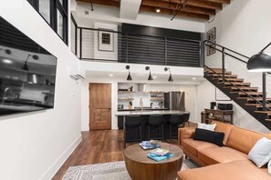 TV, offices