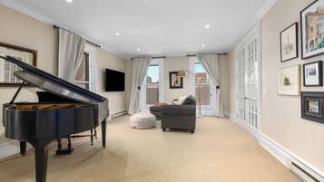 Televisión y oficina