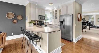 Historic Charm, Modern Luxury, Free Parking