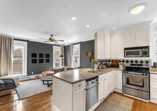 Fridge, microwave, oven, stovetop