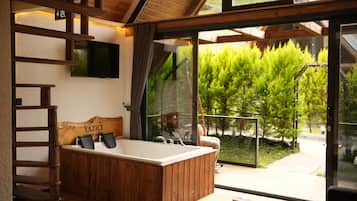 Villa junior, balcón | Interior