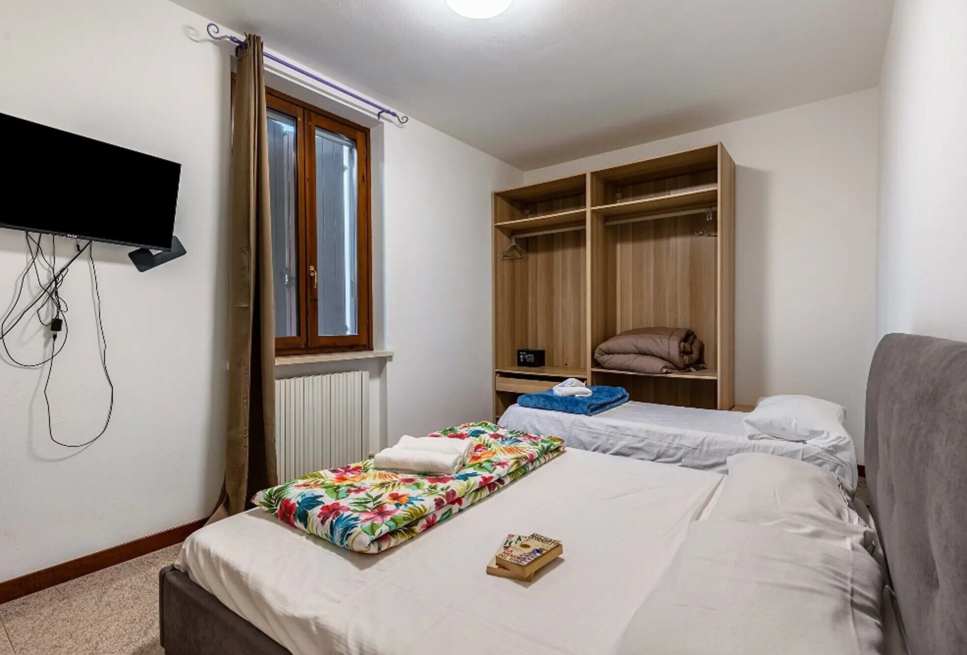 1 camera, ferro/asse da stiro, Wi-Fi, lenzuola