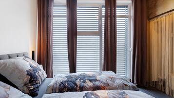 2 bedrooms, WiFi, bed sheets, wheelchair access