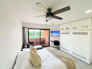 1 slaapkamer, een strijkplank/strijkijzer, wifi, beddengoed