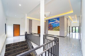 Interior - Hotel Tiara by ARBA (Weleri)