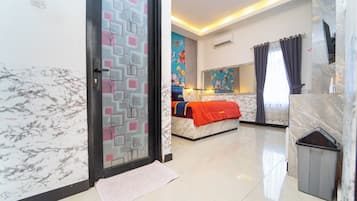 Rom – deluxe | Skrivebord, wi-fi (inkludert) og sengetøy