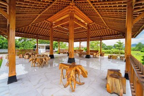 Gazebo - Hotel Tiara by ARBA (Weleri)