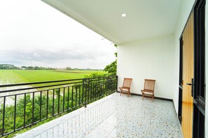 Phòng đôi Cao cấp, quang cảnh đồi núi | Quang cảnh ban công