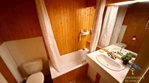 Shower, hair dryer - L'Oise 209 Le Mo, t Dore 6pers (Mont-Dore)