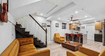 Music-Inspired 2BR Garden Flat in Historic Uptown Near Legendary Music Venues