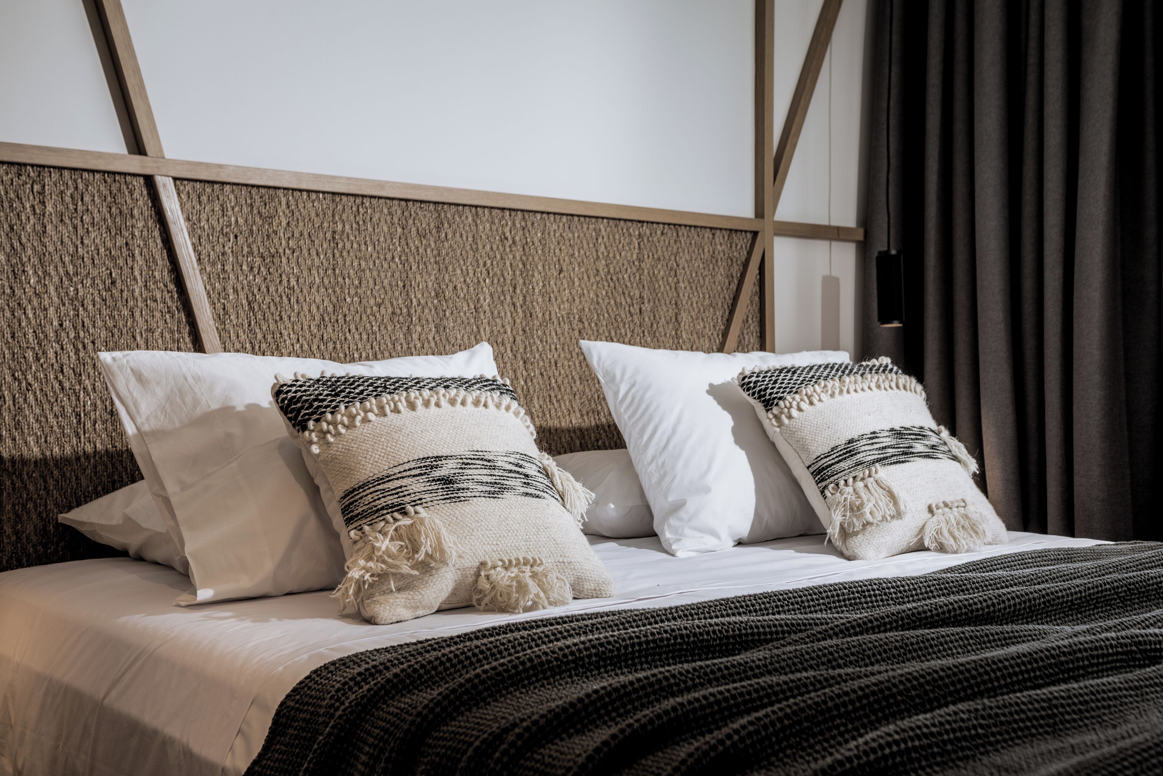 Camera Luxury con letto matrimoniale o 2 letti singoli, vista giardino | Cassaforte in camera, una scrivania, postazione laptop