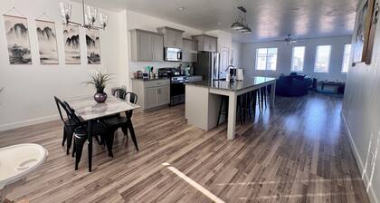 Spacious, modern 4-bedroom townhome with AC in beautiful American Fork
