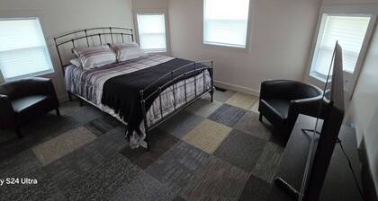 Peaceful 3-bedroom farmhouse in charming Prophetstown