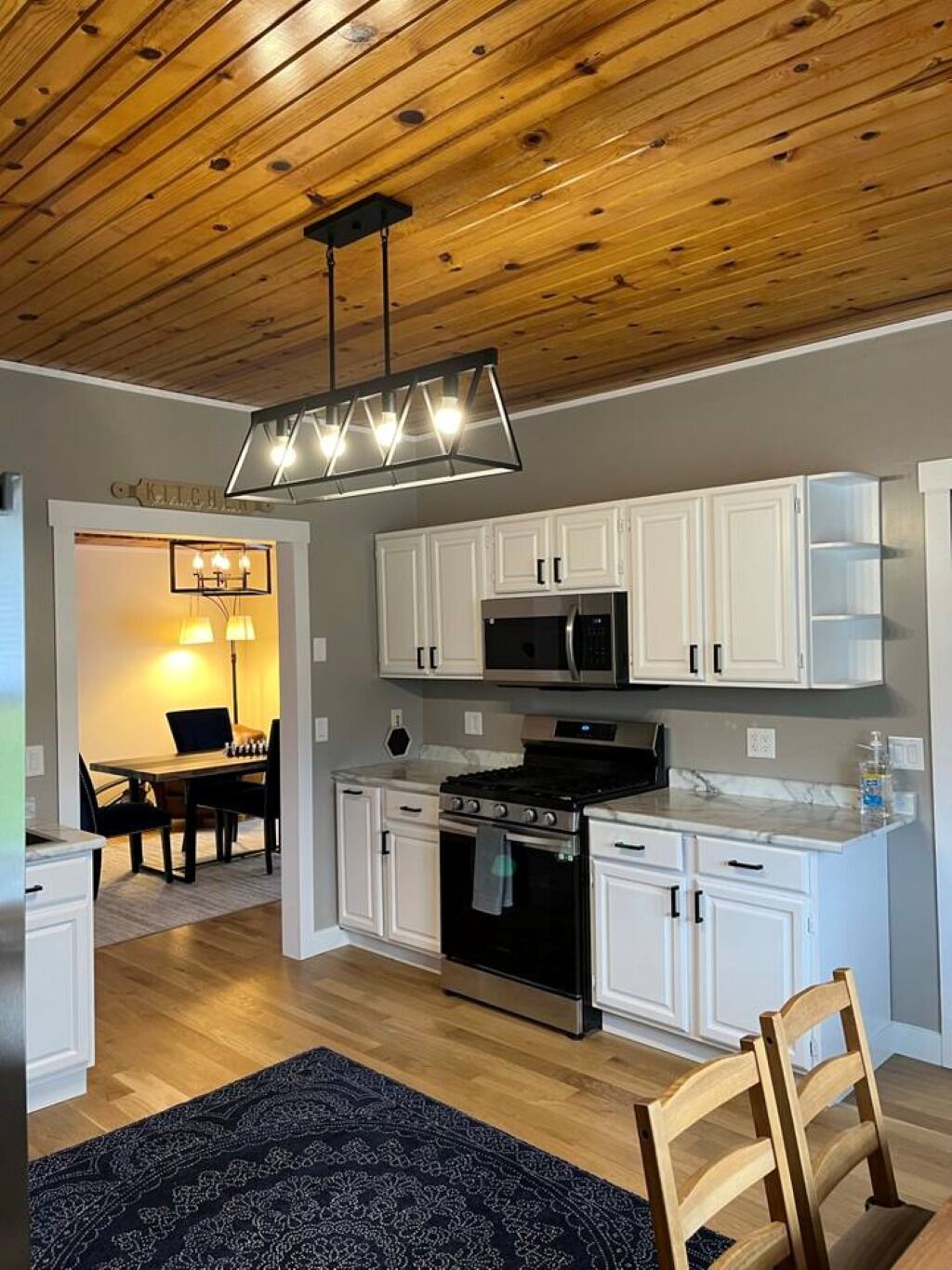 冰箱、微波炉、烤箱、炉灶