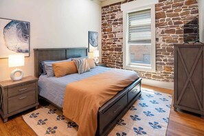 Room - Hotel Drifter Suite 2 (Mason)