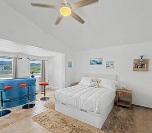 2 slaapkamers, een strijkplank/strijkijzer, internet, beddengoed