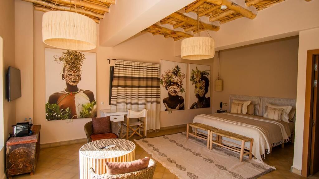 ラグジュアリー スイート バルコニー ガーデンビュー | セーフティボックス (室内)、アイロン / アイロン台、WiFi (無料)、車椅子でアクセスできる設備