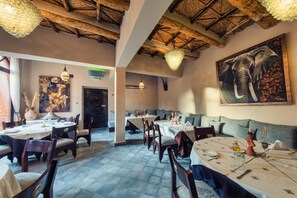 Dining - KSAR IGHNDA (Assfalou)