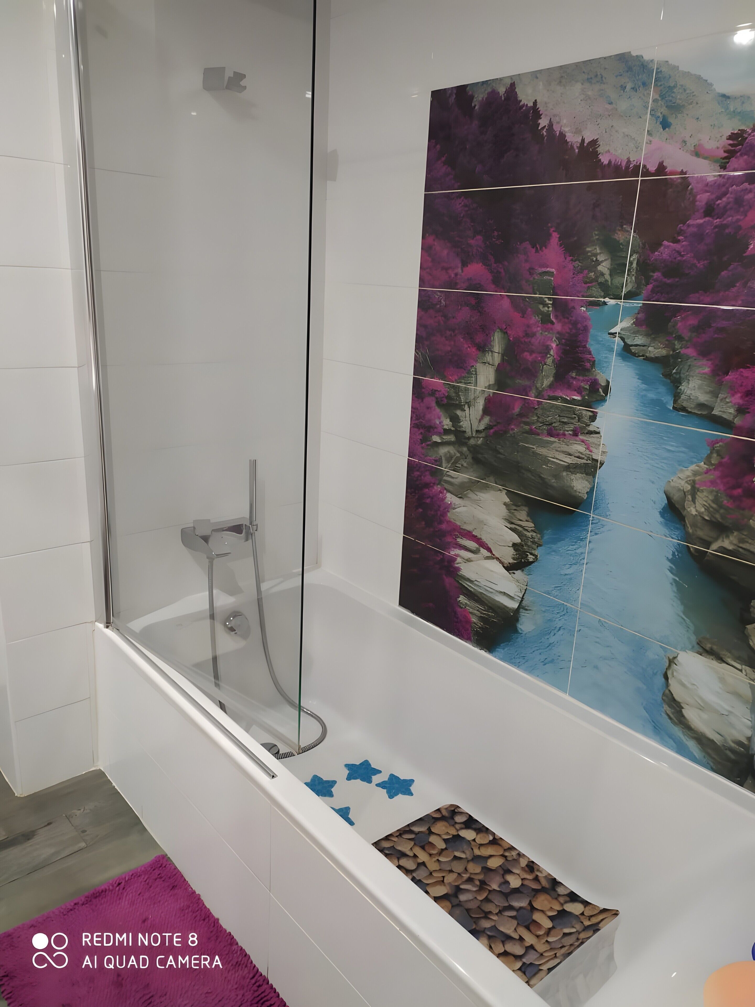 Een douche, een haardroger, handdoeken