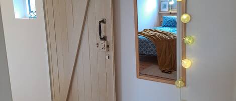 1 habitación, wifi y ropa de cama