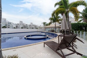Pool - Apt w/ BBQ Grill Only 400m From the Beach Cmn0104 (Florianópolis)