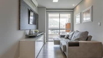 Apartamento | Área de estar | Smart TV 32 polegadas com canais digitais