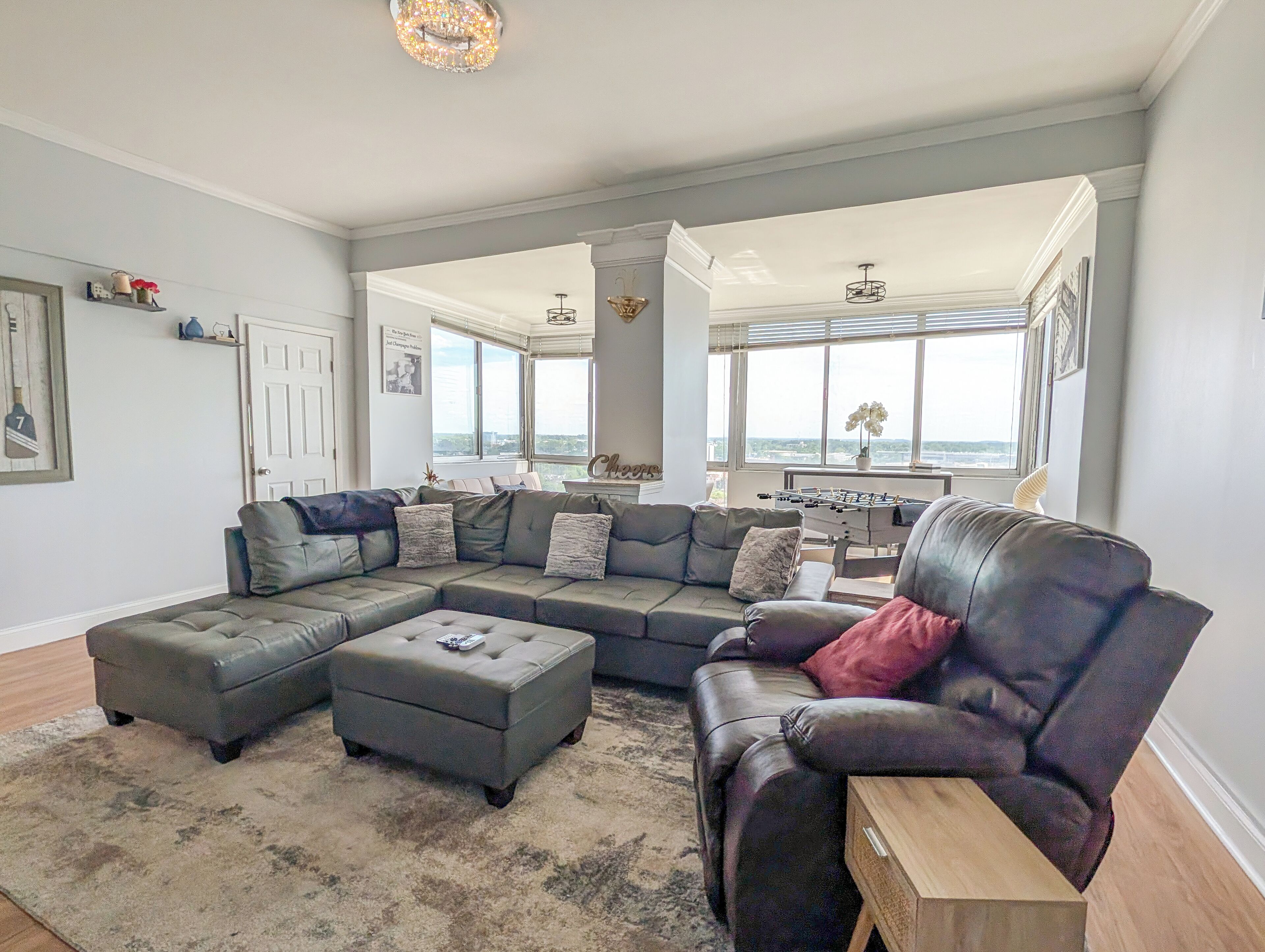 Deluxe-penthouselejlighed - 3 soveværelser - adgang til pool - byudsigt | Opholdsområde