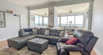 FIFA STAY Penthouse · 3BR ·MBS -10 Min -WFH DESK