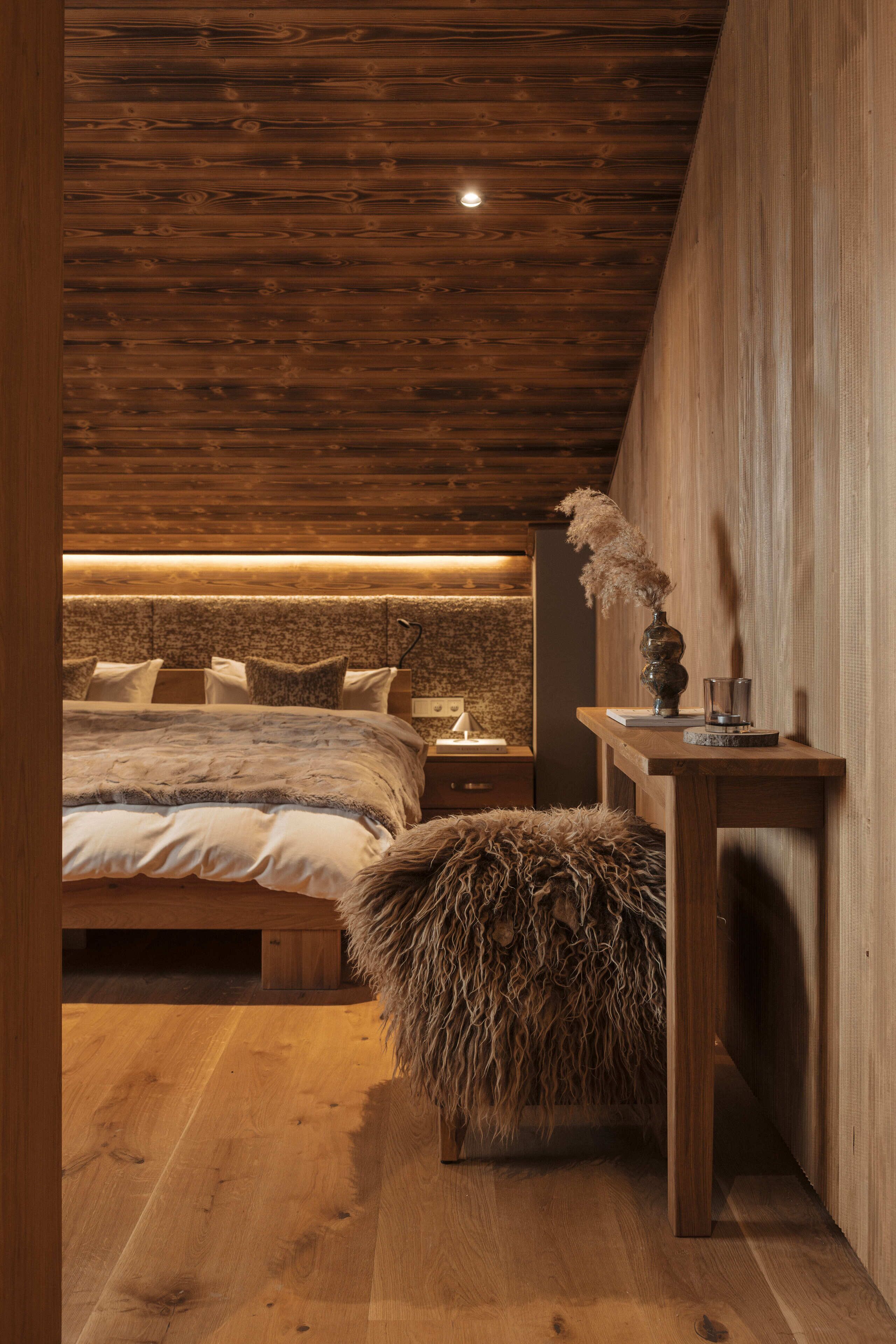 5 chambres, fer et planche à repasser, Wi-Fi, draps fournis