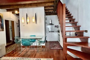 Dining - GuestHost - Elegant Apartment in Center of Padua (Padua)