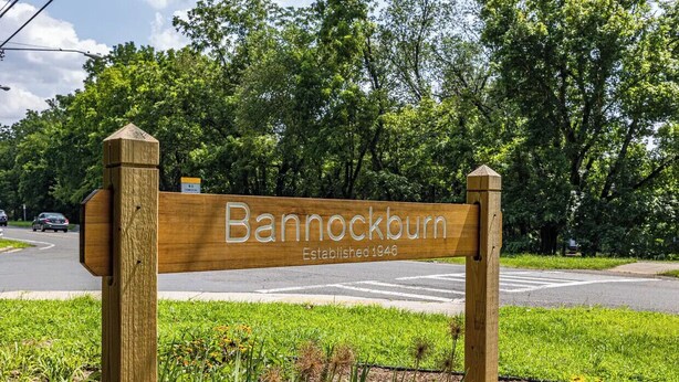 A wooden sign with the name "Bannockburn" and the establishment year "1946". - Ground floor apartment 10 mi from D.C. and still feels like countryside! (Bethesda)