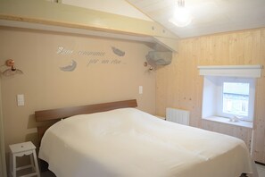 Strykejern/-brett, wi-fi og sengetøy