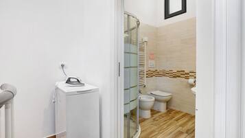 Doccia, asciugacapelli, asciugamani