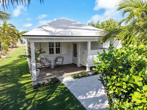 Cozy 1-bedroom cottage in charming Elbow Cay with AC